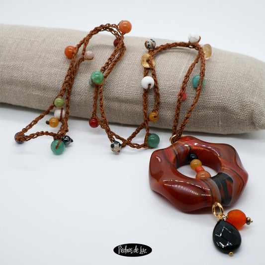 Colgante Ágata Naranja con cordón de piedritas